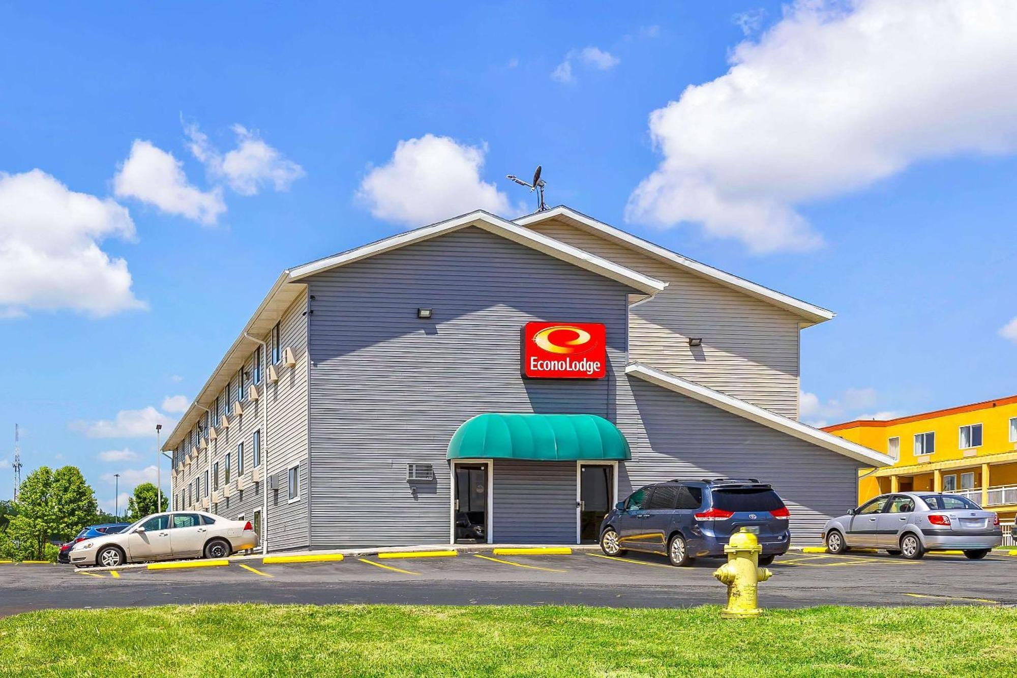 Econo Lodge Akron Copley Northwest Montrose Екстериор снимка